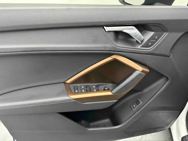 Audi Q3 — Фото автомобиля 10