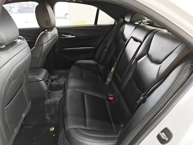 Cadillac CT4 — Фото автомобиля 4