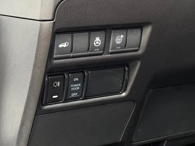 Nissan Patrol — Фото автомобиля 18