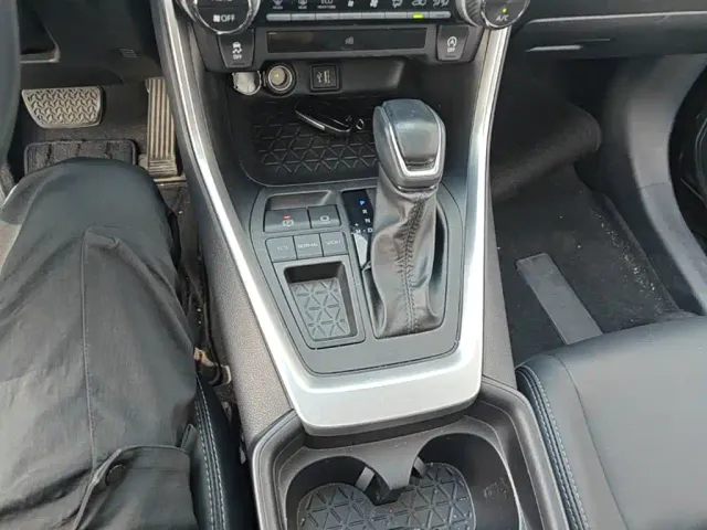 Toyota Wildlander — Фото автомобиля 13