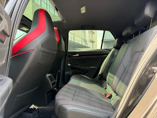 Volkswagen Golf GTI — Фото автомобиля 12