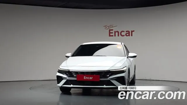 Hyundai Avante CN7 — Фото автомобиля 3