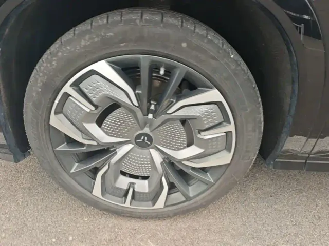 Hongqi Tian Gong 08 — Фото автомобиля 22