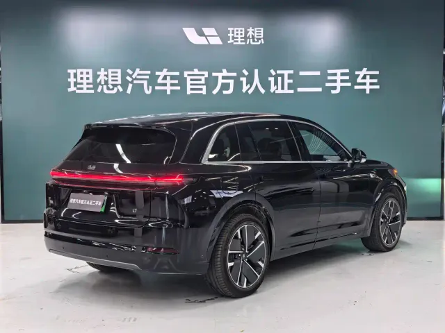 Li Auto L7 — Фото автомобиля 2