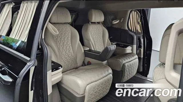 Kia Carnival Generation 4 — Фото автомобиля 7