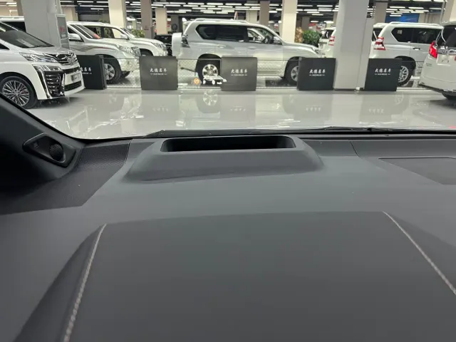 Toyota Vellfire — Фото автомобиля 21