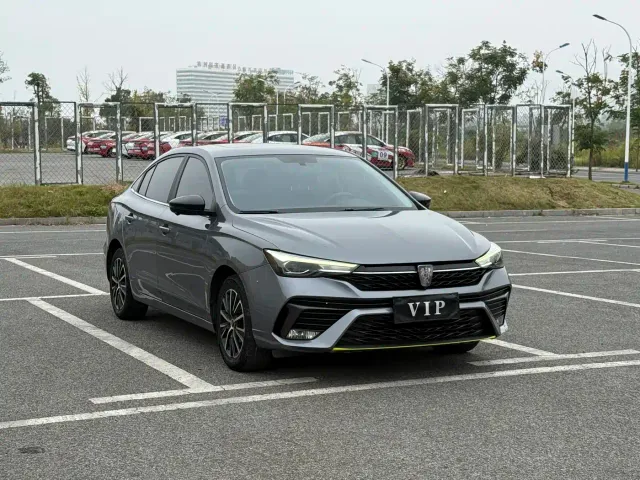Roewe i5 — Фото автомобиля 3