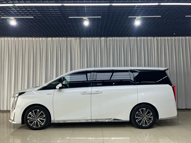 GAC Trumpchi M8 — Фото автомобиля 4
