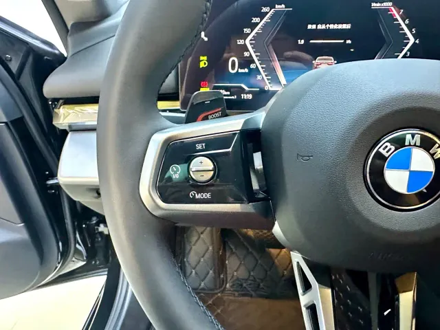 BMW 5 Series — Фото автомобиля 15