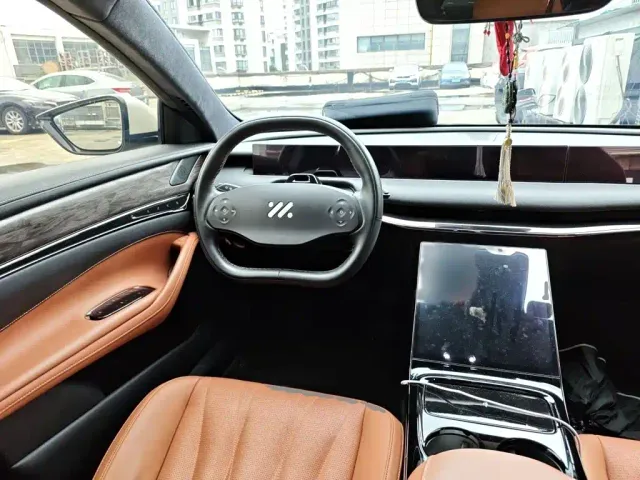 IM Motors L7 — Фото автомобиля 2