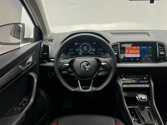 Skoda Karoq — Фото автомобиля 13