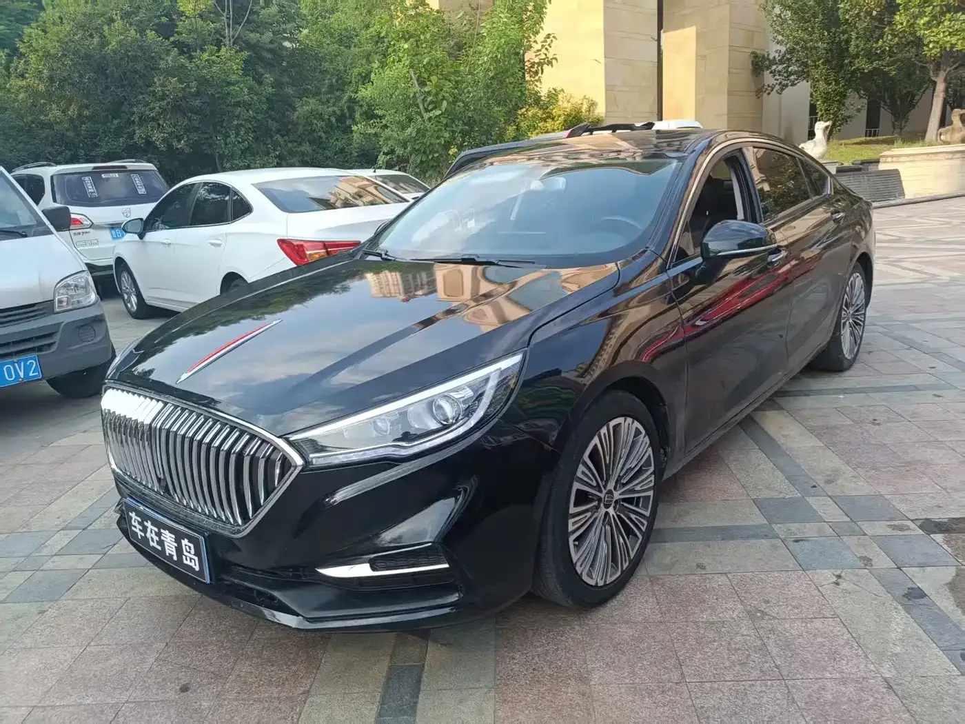 Фотография автомобиля — Hongqi H5