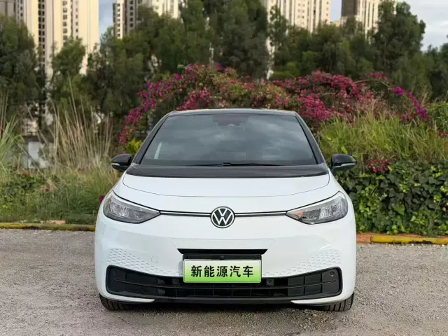 Volkswagen ID.3 — Фото автомобиля 2