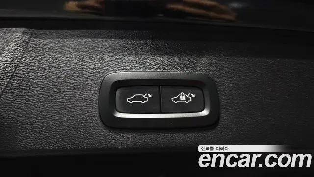 Вольво XC40 B4 Ultra Bright — Фото автомобиля 26