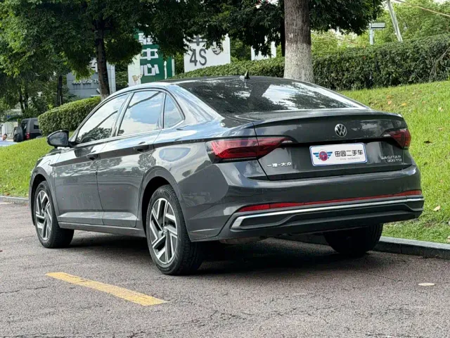 Volkswagen Sagitar — Фото автомобиля 4