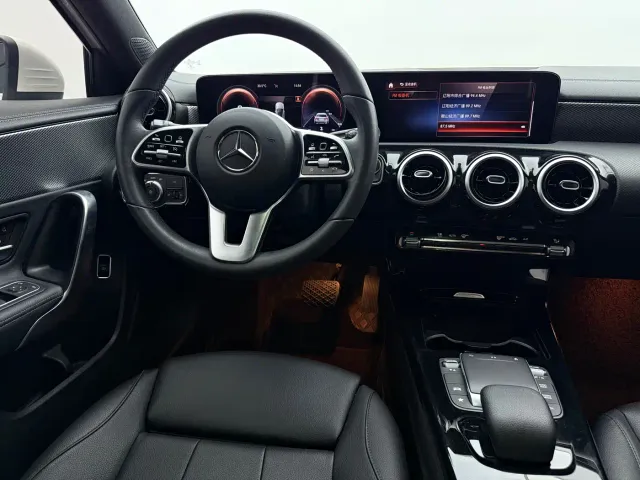 Mercedes-Benz A-Class — Фото автомобиля 10