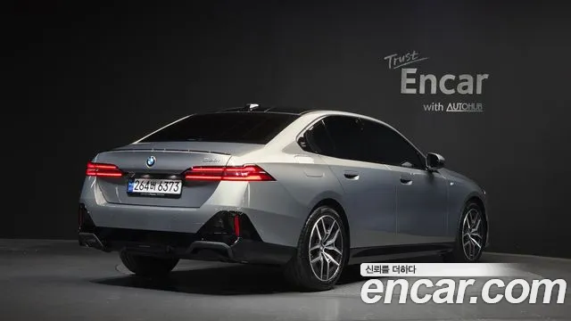 BMW 5 Series G60 — Фото автомобиля 2