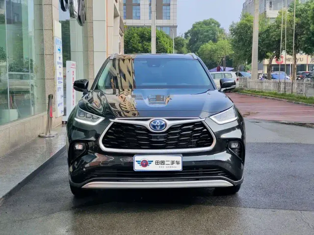 Toyota Highlander — Фото автомобиля 2