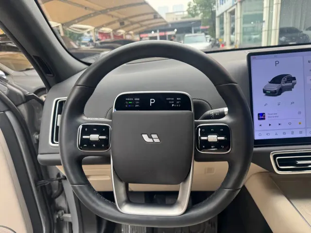 Li Auto L7 — Фото автомобиля 13