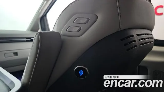 Hyundai Staria Staria 4WD Lounge 7 мест — Фото автомобиля 30
