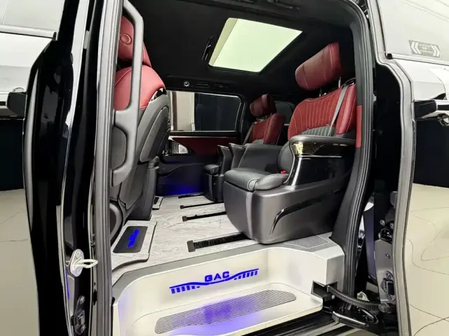 GAC Trumpchi M8 — Фото автомобиля 11