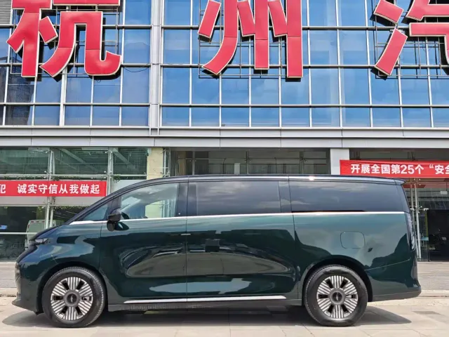 Geely Yizhen L380 — Фото автомобиля 3