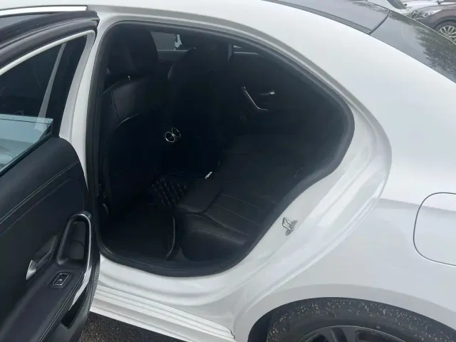Mercedes-Benz A-Class — Фото автомобиля 15