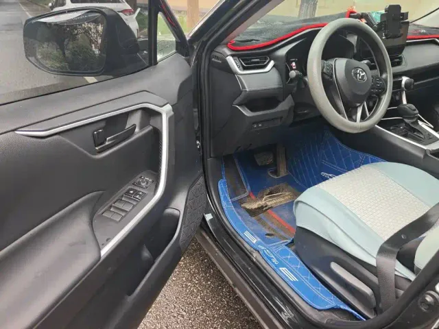 Toyota Wildlander — Фото автомобиля 17