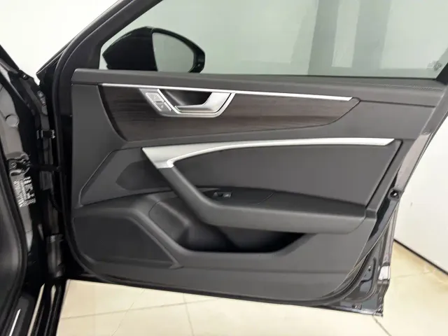 Audi A6L — Фото автомобиля 23