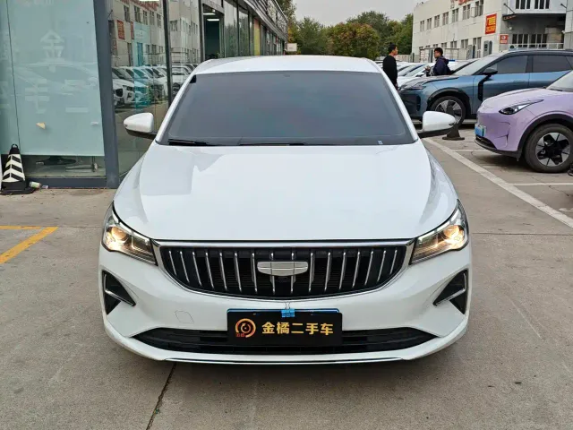 Geely Emgrand — Фото автомобиля 6