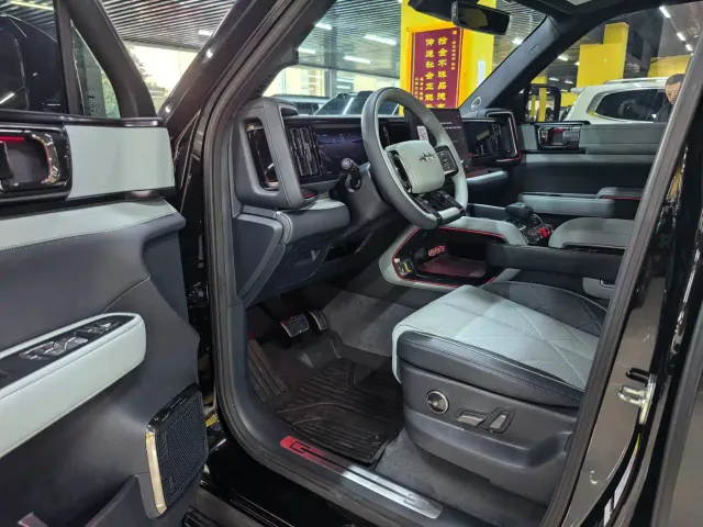 BYD FangChengBao Leopard 5 — Фото автомобиля 4