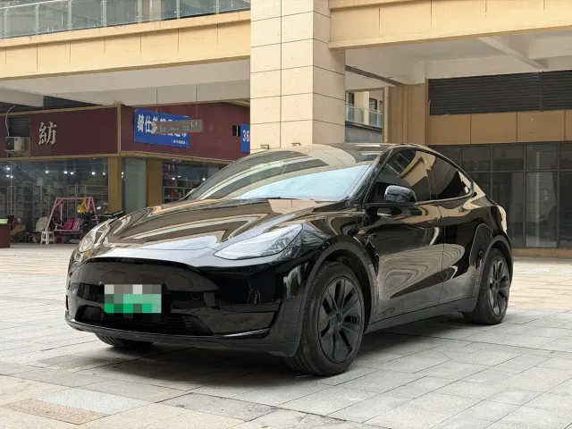 Фотография автомобиля — Tesla Model Y