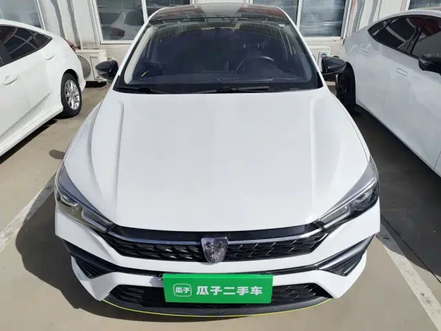 Roewe i5 — Фото автомобиля 3