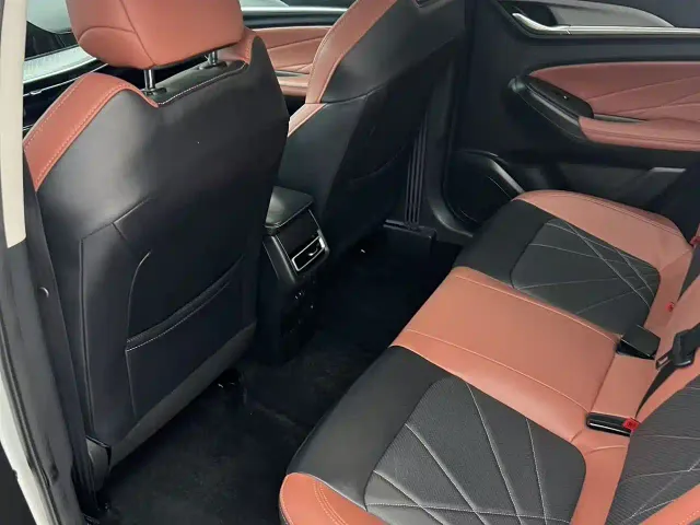 Changan Eado — Фото автомобиля 10