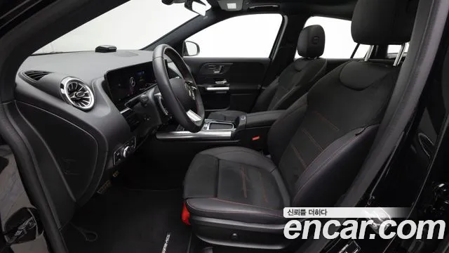 Mercedes-Benz GLA-Class H247 — Фото автомобиля 17