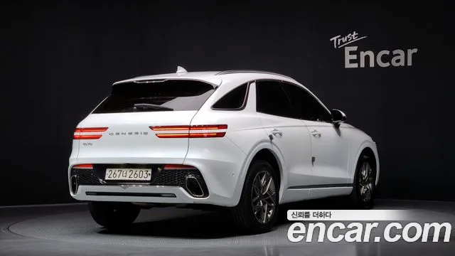 Genesis GV70 2.5T Бензин 2WD — Фото автомобиля 2