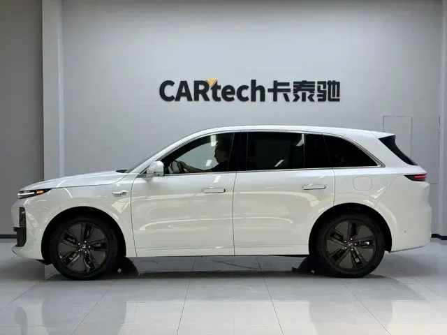 Li Auto L6 — Фото автомобиля 8