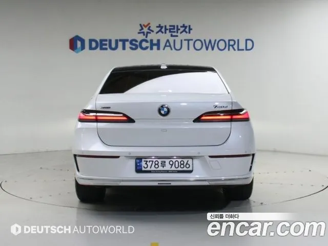 BMW 7 Series G70 — Фото автомобиля 4