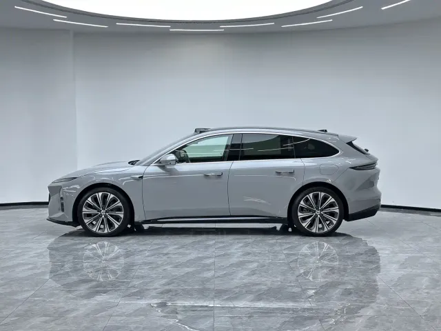 Nio ET5 Touring — Фото автомобиля 8
