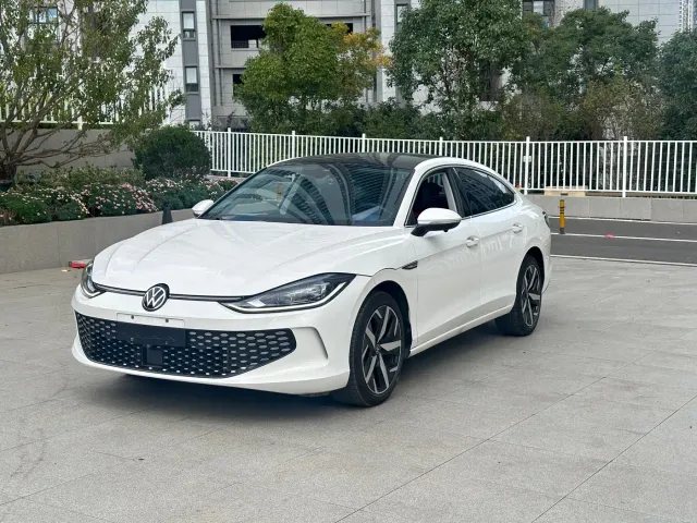 Фотография автомобиля — Volkswagen Lamando