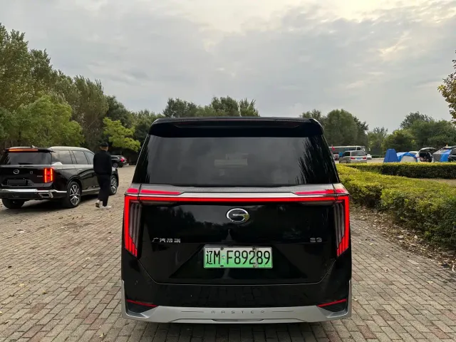 GAC Trumpchi E9 — Фото автомобиля 8