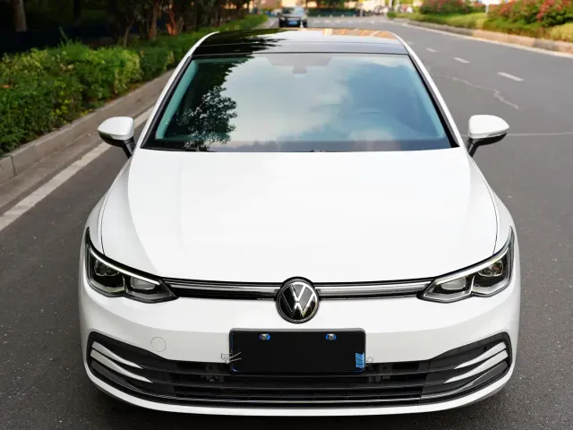 Volkswagen Golf — Фото автомобиля 4