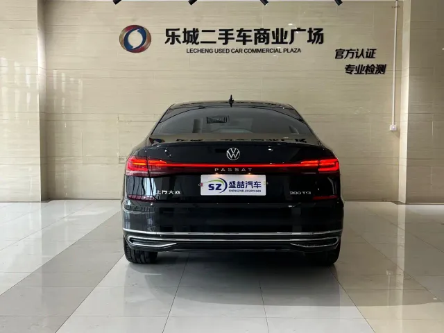 Volkswagen Passat — Фото автомобиля 19