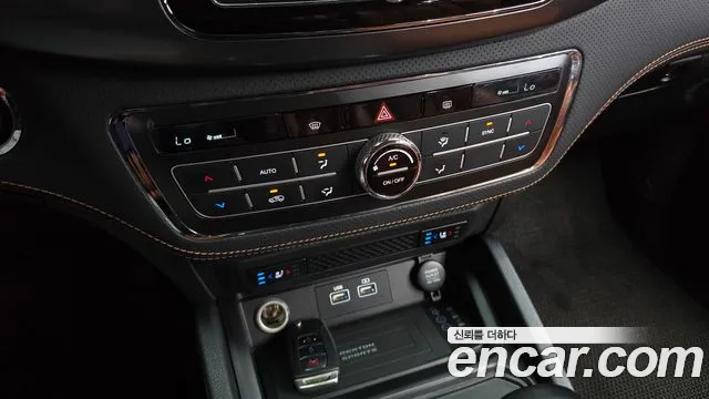 KG_Mobility_Ssangyong Rexton Новый Rexton Sport Khan Дизель 2.2 4WD — Фото автомобиля 30