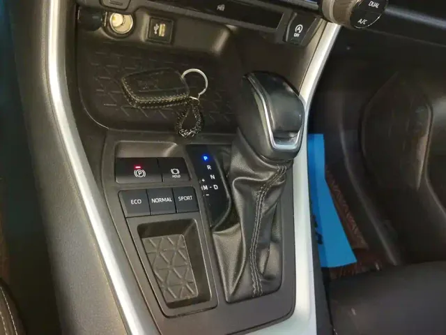 Toyota Wildlander — Фото автомобиля 16
