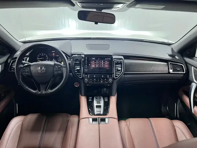 Honda Honda UR-V 2020 370TURBO 2WD Premium Elegance Edition — Фото автомобиля 11