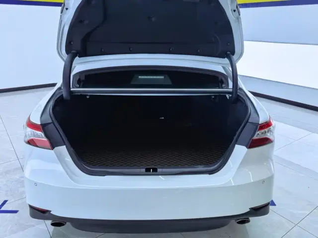 Toyota Camry — Фото автомобиля 4