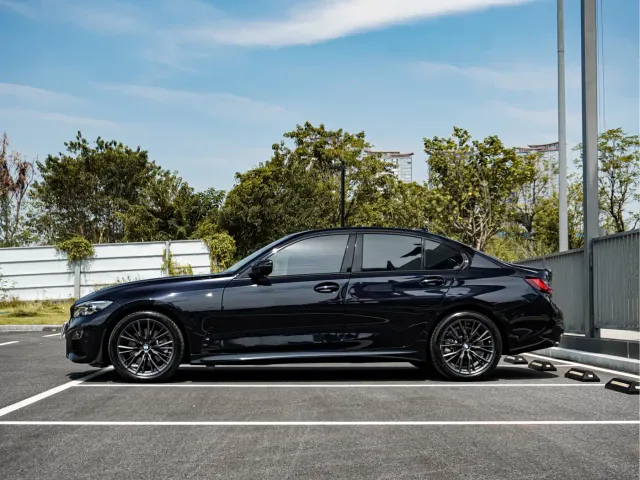 BMW 3 Series — Фото автомобиля 5