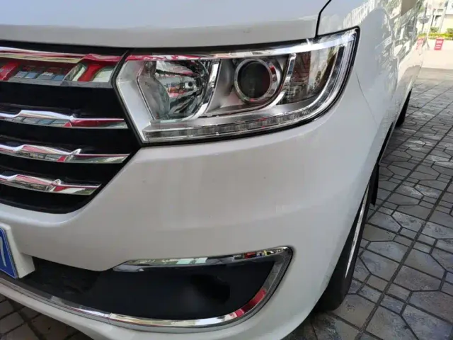 JAC Refine M3 — Фото автомобиля 23
