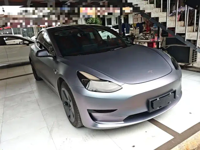 Tesla Model 3 — Фото автомобиля 3